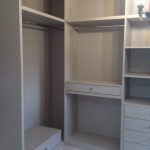 Vestidor de madera en Marbella