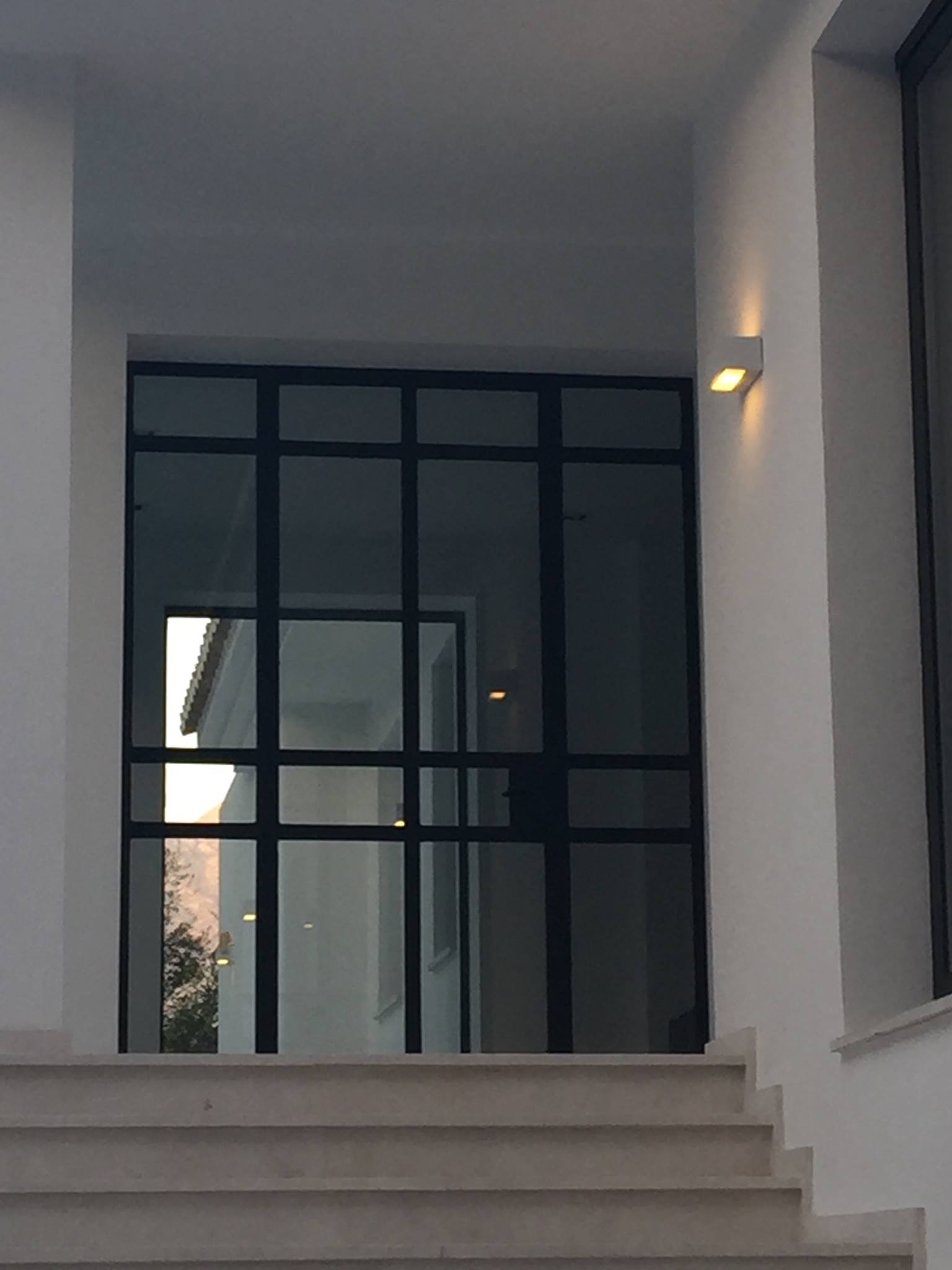 Puertas con fijos metalicos